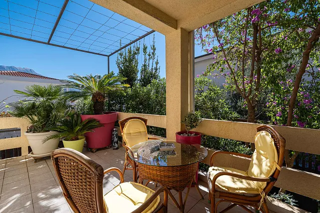 Villa with 3 Separate Apartments – Ideal Investment Opportunity for a Mini-Hotel — photo 32